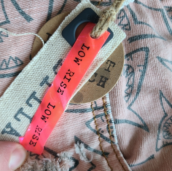 Billabong low rise denim shorts - Picture 2 of 3